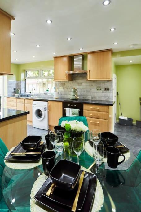 *Little Haven In Leeds* ¤Private Parking¤ Ensuite Leeds  Exterior foto